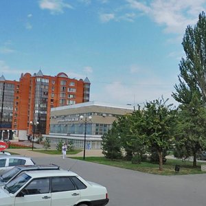 Петровская площадь азов