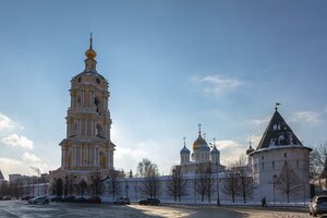 Москва, Крестьянская площадь, 10с1: фото