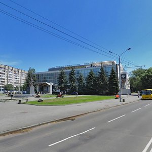 Луцк, Проспект Президента Грушевского, 2: фото