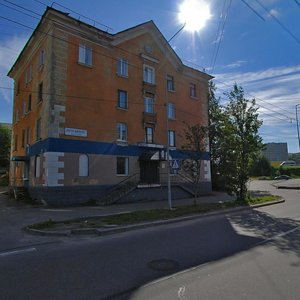 Мурманск, Улица Шмидта, 11: фото