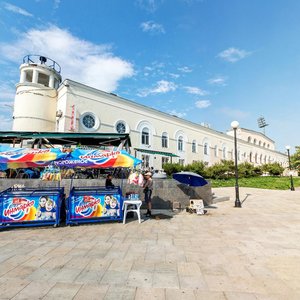 Владивосток, Улица Адмирала Фокина, 1В: фото