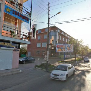 Краснодар, Улица Красных Партизан, 108: фото