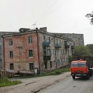 Nadibaidze Street, 8, Vladivostok: photo