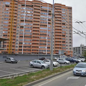70-letiya Oktyabrya Street, 1/2, : foto
