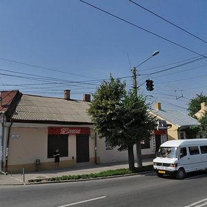 Vulytsia Heroiv Maidanu, 82, Chernivtsi: photo