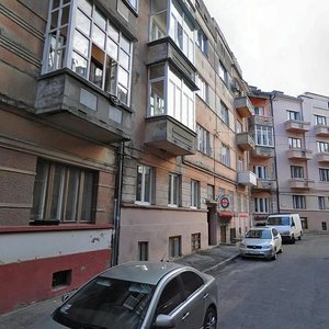 Vulytsia Bohomoltsia, 8, Chernivtsi: photo