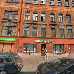 Kuznechniy Lane, 8, Saint Petersburg: photo