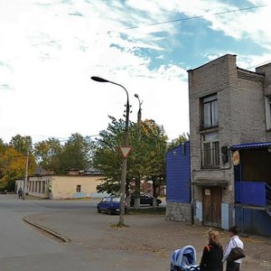 Ижевск, Улица Городок Машиностроителей, 42: фото