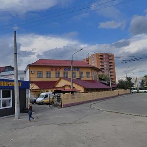 Тернополь, Троллейбусная улица, 16: фото