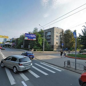 Holovna vulytsia, 162, Chernivtsi: photo