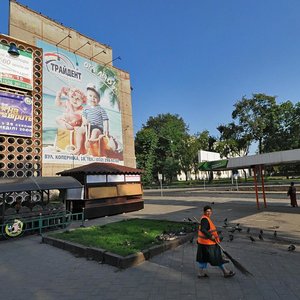 Vulytsia Stepana Bandery, 12 ، لفيف: صورة