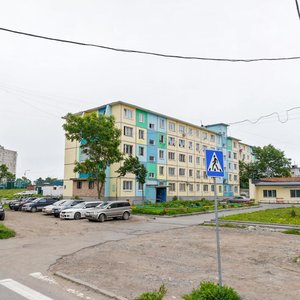 Владивосток, Улица Добровольского, 27: фото