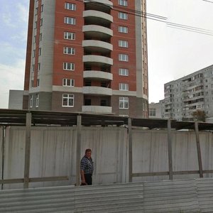 Омск, Улица Богдана Хмельницкого, 42к1: фото