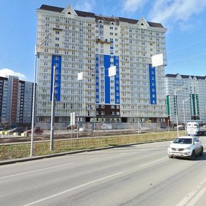 Ул дмитрия менделеева. Дмитрия Менделеева 16 Тюмень. Менделеева 2 Тюмень. Тюмень ул Дмитрия Менделеева 16. Дмитрия Менделеева 12 Тюмень.