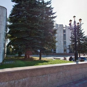 Revolyutsii Square, 6, Chelyabinsk: photo