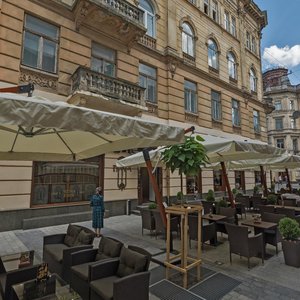 Vulytsia Akademika Hnatiuka, 8, Lviv: photo