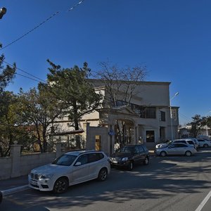 Reviolyutsionnaya Street, 105, : foto