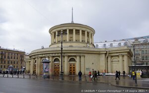 Vosstaniya Square, 2, Saint Petersburg: photo