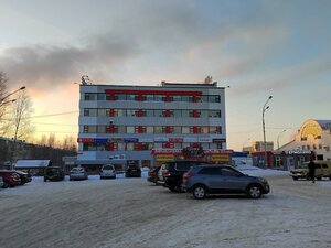 Нижневартовск, Омская улица, 11: фото