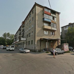 Khrustalnaya Street, 37, : foto