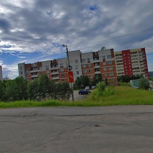 Мурманск, Улица Горького, 15: фото