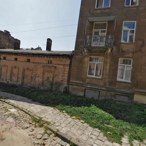 Pylnykarska vulytsia, 8, Lviv: photo