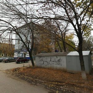 Ulitsa Kalinina, 8, Novokuibishevsk: photo