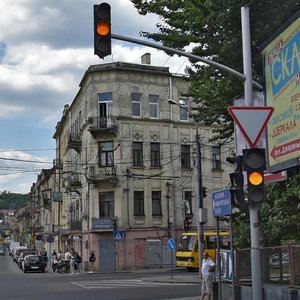 Львов, Улица Пид Дубом, 2: фото