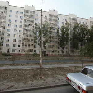 Астрахань, Улица Валерии Барсовой, 15: фото