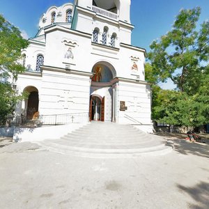 Евпатория, Улица Тучина, 2: фото