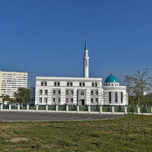 Serova Street, 4А, : foto