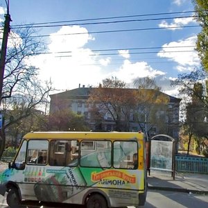 Antonovycha Street, 130, : foto