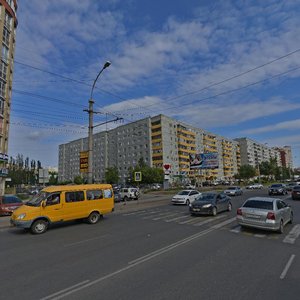 Омск, Улица 70 лет Октября, 18: фото