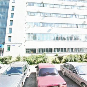 Tankistov Street, 11, Perm: photo