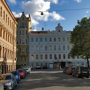 Teatralnaya Square, 10, Saint Petersburg: photo