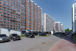 Srednerogatskaya Street, 14к1, Saint Petersburg: photo