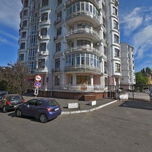 Vulytsia Vitse-admirala Azarova, 13, Odesa: photo