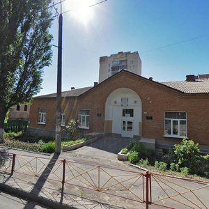 Vulytsia Stepana Bandery, 19, : foto