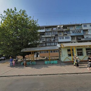 Vulytsia Komarova, 2, Chernivtsi: photo