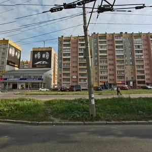Челябинск, Комсомольский проспект, 13: фото