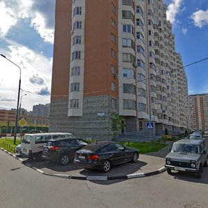 Aviakonstruktora Petlyakova Street, 21, : foto