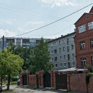 Томск, Заозёрный переулок, 16/1: фото