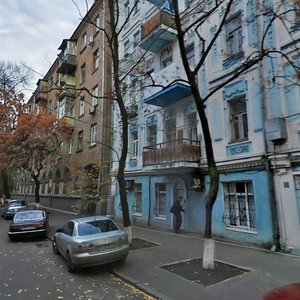 Киев, Щекавицкая улица, 34: фото