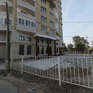 Астрахань, Улица Баумана, 9: фото