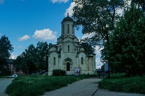 Andronyevskaya Square, 10с5, Moscow: photo