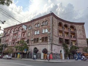Baghramyan Avenue, 1, Yerevan: photo