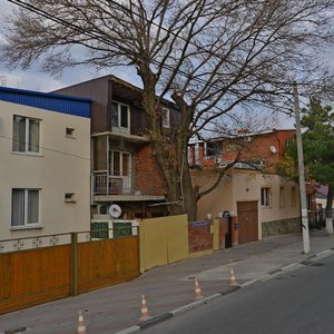 Геленджик, Красногвардейская улица, 12: фото