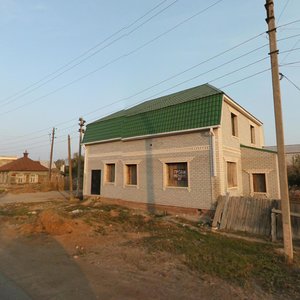 Астрахань, Комсомольская улица, 98: фото