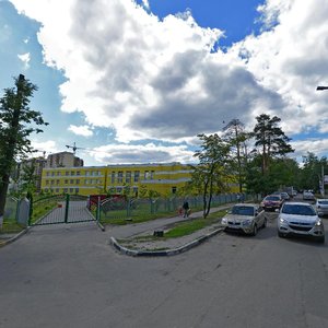 Dzerzhinskogo Microdistrict, 50, : foto