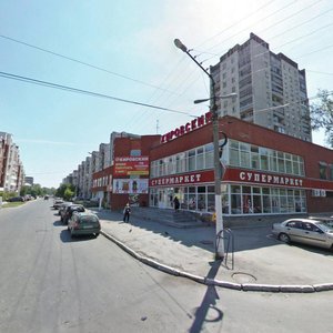 Екатеринбург, Улица Уральских Рабочих, 35: фото